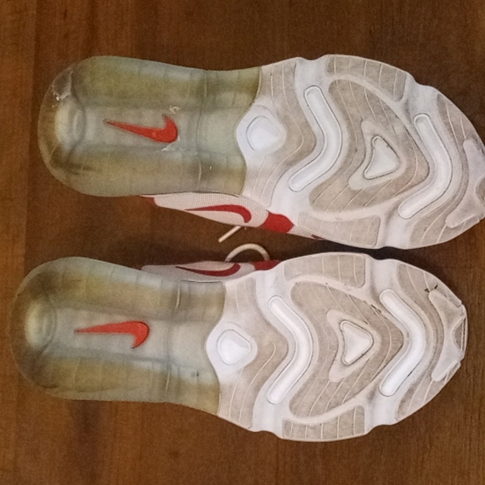 NIKE - Picture 4 of 6